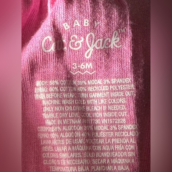 Cat & Jack Pink Strawberry Print Baby Romper Size 3-6 months - Picture 6 of 7